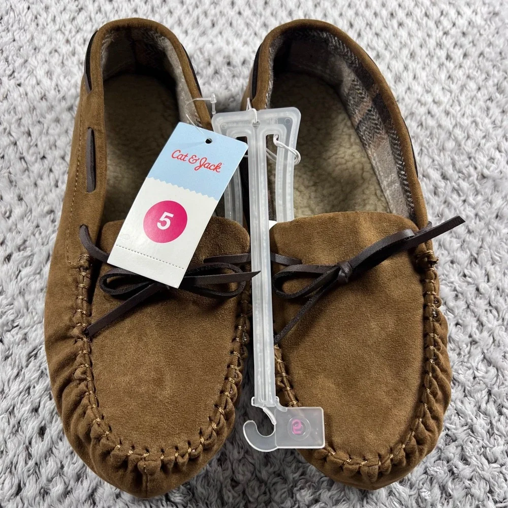 Cat Jack Brown Moccasin‎ Slippers Size 5 Kids Boys Girls Lined Cozy Warm